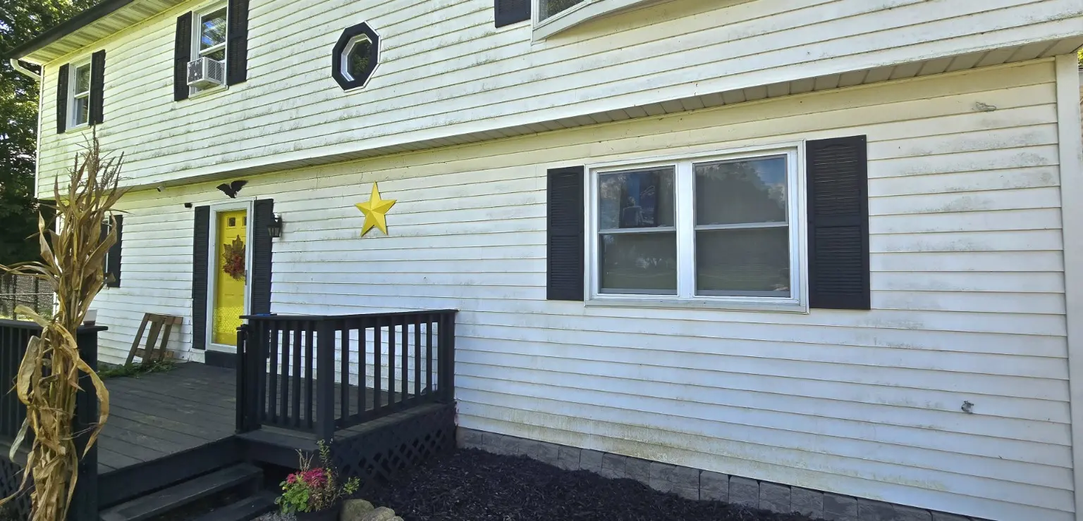 Walworth home before exterior cleaning